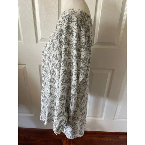 MIX 41 Hawthorn Womens Top Blouse Large Elephants Roll Tab Boho Animals Gray - Picture 4 of 10